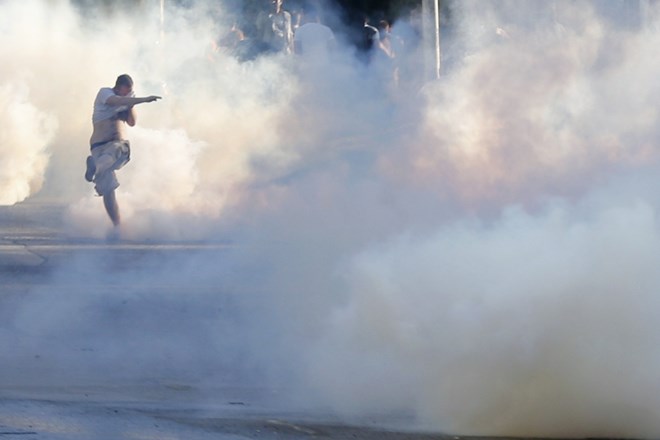 Nemiri v Turčiji: Umik policije s trga Taksim, protest pred turškim veleposlaništvom v Ljubljani (foto in video)