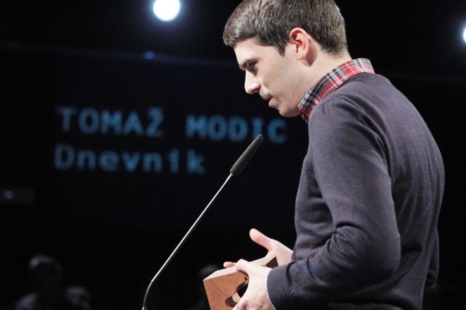 Dnevnikov Novinar Tomaž Modic, ki je prejel nagrado čuvaj. (Foto: Daniel Novaković/STA) 
