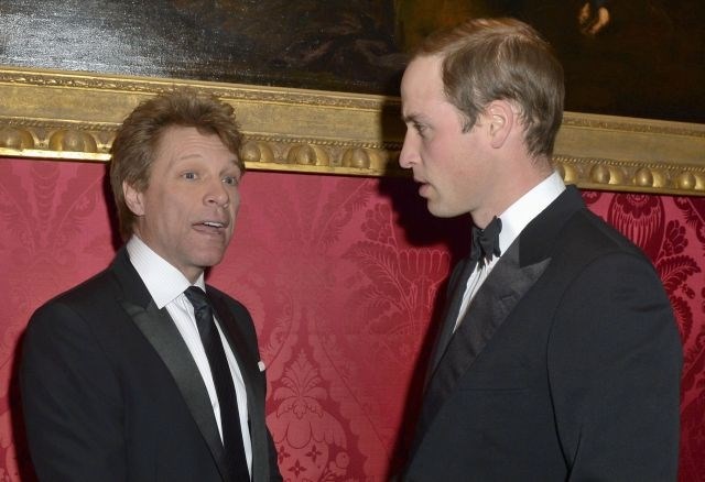 Princ William in Jon Bon Jovi (foto: Reuters)  