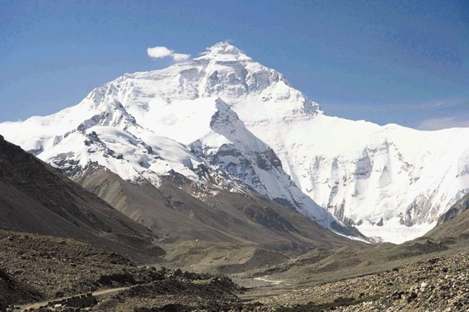 Pogled na Mount Everest s severne strani 