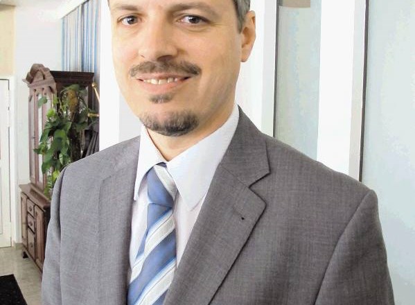 Robert Smrdelj, predsednik Združenja občin Slovenije in pivški župan: Rešitev vidimo v čimprejšnji odločitvi vlade, da...