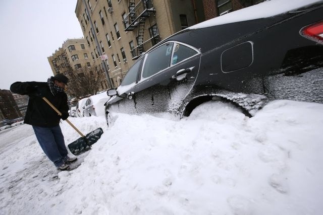 V snežnem neurju v ZDA že 11 smrtnih žrtev, temperature ponekod do minus 30 stopinj Celzija (foto)
