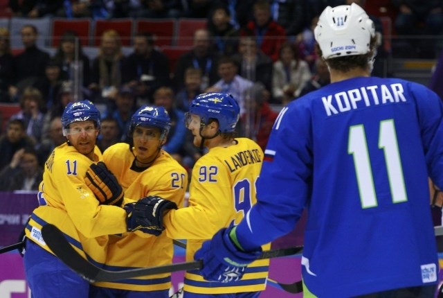 Švedi so zasluženo ugnali Slovence in se uvrstili v polfinale. (foto: Reuters) 