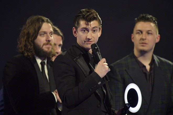 Arctic Monkeys ob prevzemu nagrade.  Reuters 