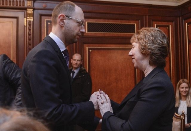 Arsenij Jacenjuk s Catherine Ashton. 