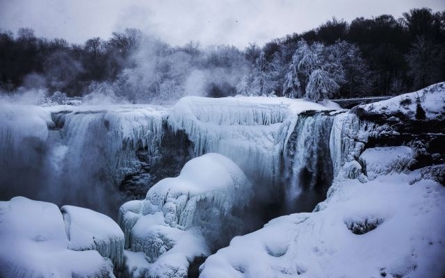 Niagarski slapovi ponovno zamrznili (foto)