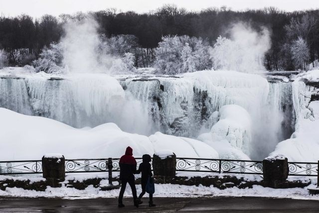 Niagarski slapovi ponovno zamrznili (foto)