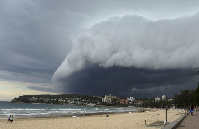 Prednevihtni oblaki v Sydneyju na nebu ustvarili mojstrovino narave (foto)