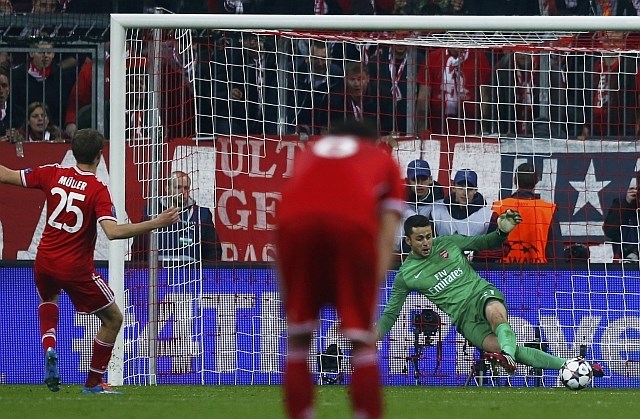 V sodnikovem dodatku drugega polčasa je imel Thomas Müller priložnost, da bi Bayernu prinesel zmago, a je njegov strel vratar...