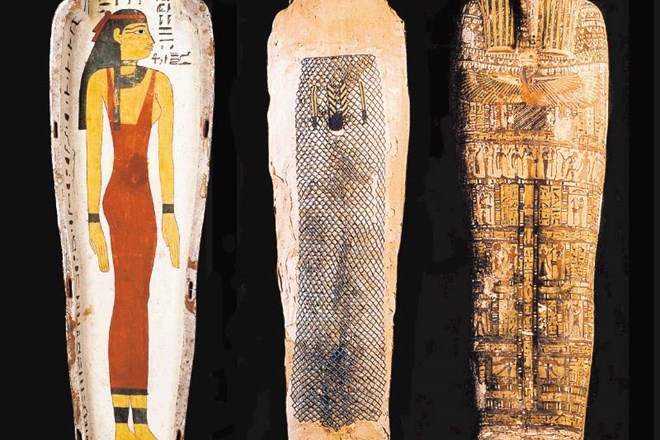 Eden osrednjih eksponatov razstave je egipčanska mumija Amonovega svečenika A-keswy-te. 