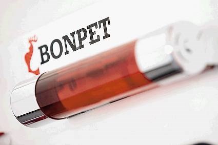 Gasilna ampula Bonpet je majhna, priročna in učinkovita, tehta pa le nekaj več kot kilogram. 