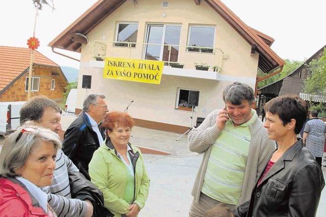 Za lepo podobo hiše Kudrovih in Zdolškovih imajo zasluge številni dobrotniki iz vse Slovenije. 