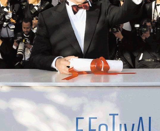 Rus Andrej Zvjagincev je za svoj film Leviatan prejel nagrado za scenarij. 