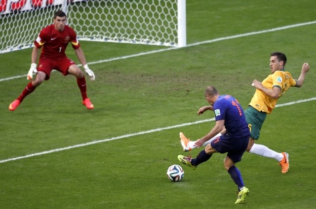 Strel Robbna v 20. minuti za 1:0 (Foto: Reuters) 