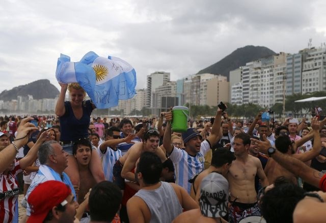 Navijači Argentine preplavili Rio de Janeiro (foto)