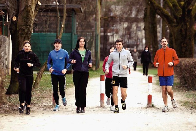Pridružite se nam!  Ste rekreativen ali polprofesionalen tekač, katerega cilj je premagati polmaraton (21 km) ali maraton (42...