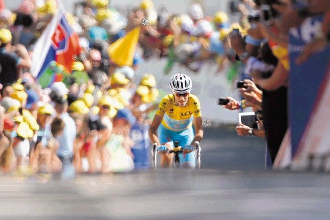 Italijanski kolesar Vincenzo Nibali je svojo premoč potrdil tudi v 13. etapi dirke po Franciji in z zmago še povečal prednost...