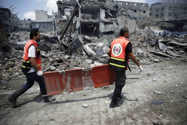 Tankovski izstrelki prileteli na bolnišnico v Gazi: pet mrtvih, 70 ranjenih