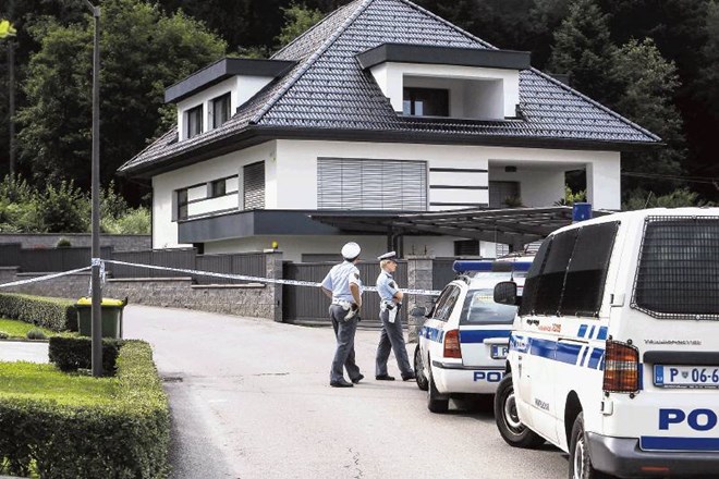 V domači hiši Hrenovih so policisti našli še truplo umorjene 12-letne Simonine hčere iz prvega zakona. 