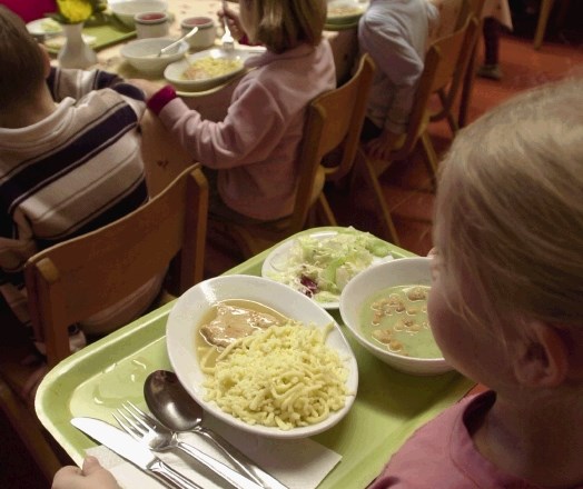 Šolska prehrana: Starši so zaradi pogostih sprememb zmedeni 