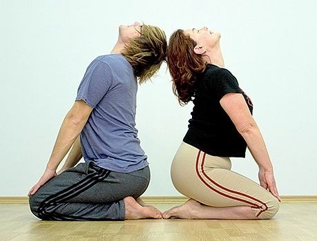 Hormonska joga: naravna terapija za ubrano simfonijo telesa in duha  