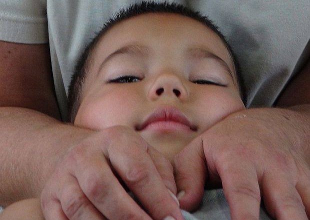 Izkušnje Lone Sorensen  kažejo, da se na obrazno refleksoterapijo izjemno hitro in dobro odzivajo otroci. osebni arhiv 