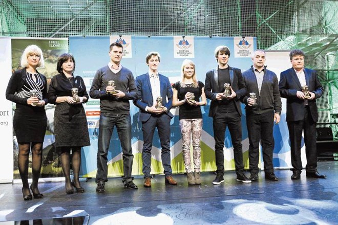 V Ljubljani so sinoči podelili nagrade Društva športnih novinarjev Slovenije za najboljše športne dosežke v letu 2014. Luka...