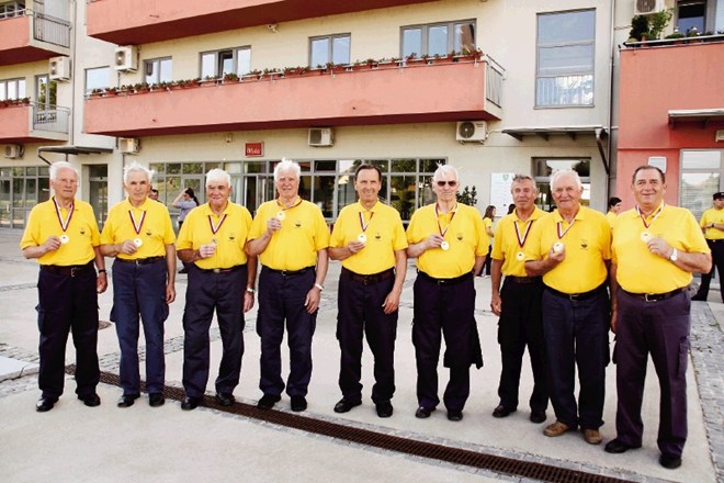 Ekipa starejših gasilcev PGD Hajdoše, državni prvak v letu 2014  