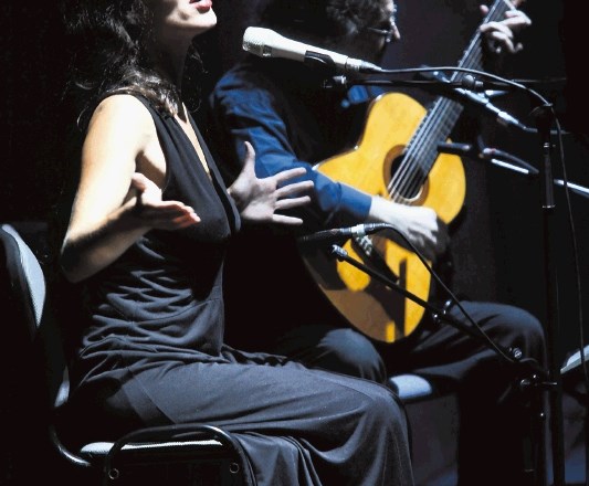 Pevka in kitaristka Sílvia Pérez Cruz je glasbeno nadarjenost delila na gledaliških odrih in na filmu, svoj prvi veliki...