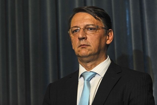 V Banki Slovenije so začeli postopek presoje, ali lahko dosedanji predsednik nadzornega sveta SID banke Anton Rop, ki je bil...