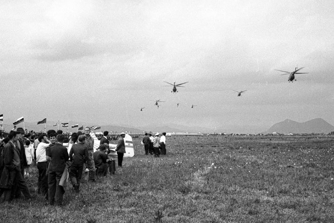 Letalski miting na takratnem ljubljanskem letališču je 17. julija 1961 obiskalo več kot 60.000 ljudi. 