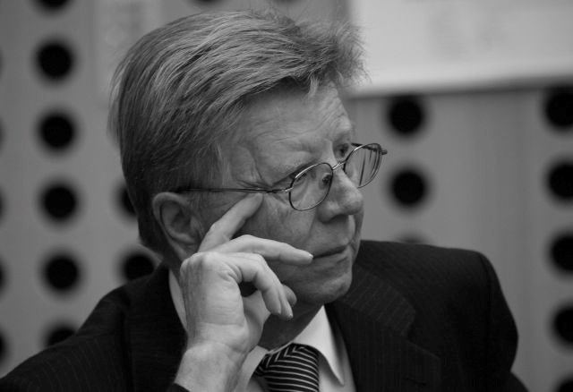 In memoriam: Peter Bekeš (1946–2015) 