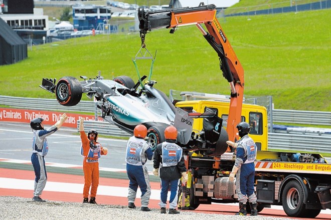 Rosberg slavil v Avstriji: Dirka, na kateri je odločalo 20 centimetrov