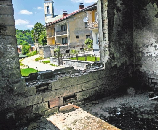Srebrenica: Pogled iz muslimanske hiše na mesto 