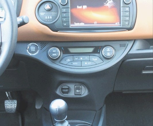 Mazda2 in toyota yaris: Hrošč, pravljica in krivica