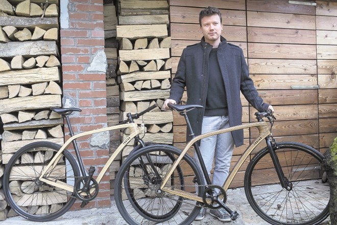 Les navdihuje: uspešno kampanjo z lesenim kolesom ima za seboj Janez Tratar, kampanjo na Kickstarterju te dni zaključuje Mike...