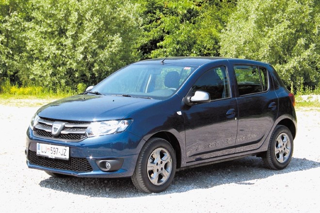 Dacia sandero je cenovno ugoden in prostoren avtomobil. 
