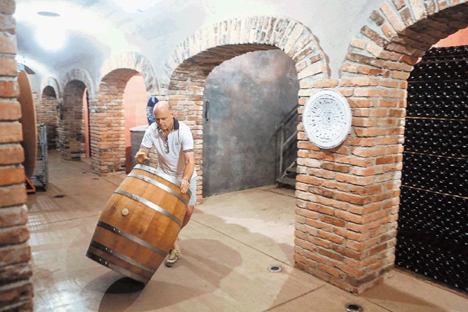 Miran Sirk ima svojo vizijo pridelave suhih penečih vin, od katere ne odstopa. 