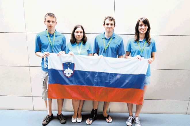 Slovenska olimpijska ekipa: Matija Lovšin, Vivian Mohr, Boštjan Melinc in Tjaša Valič 
