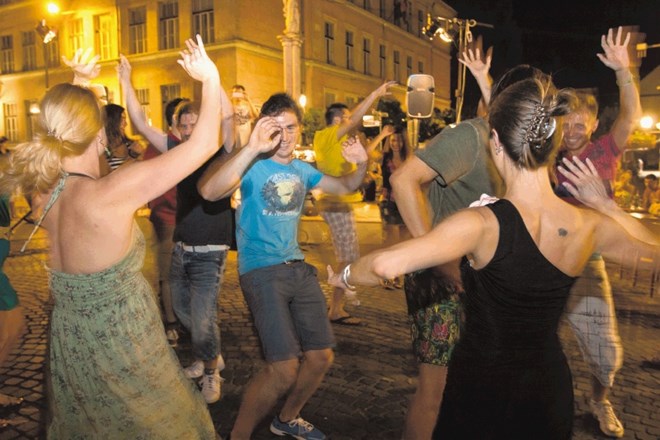 Poletni večeri v prestolnici: Ljubljana utripa v ritmih salse
