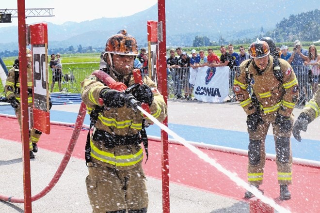 Reportaža z gasilskega tekmovanja Firefighter combat challenge
