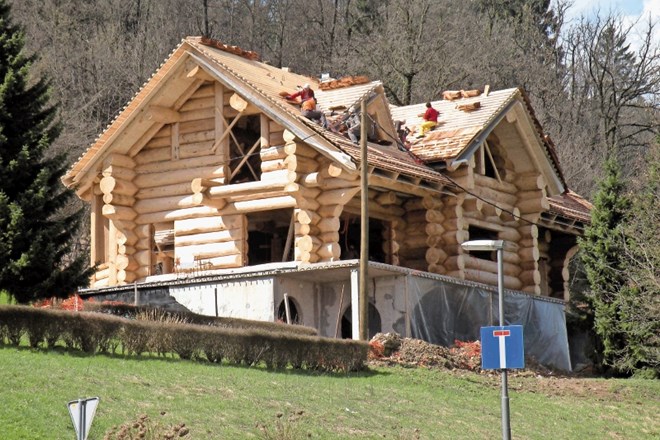 Lesena gradnja: življenje v dobri stari brunarici 