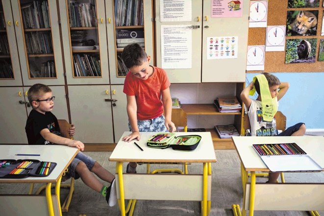 Letošnji drugošolci podružnične šole v Osilnici. Ker v občini nimajo podružničnega vrtca, obiskuje večina otrok vrtec na...