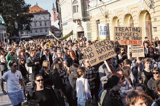 Povorka v podporo beguncem je včeraj napolnila ljubljanske ulice. Približno tisočglava množica, ki se je poimenovala...