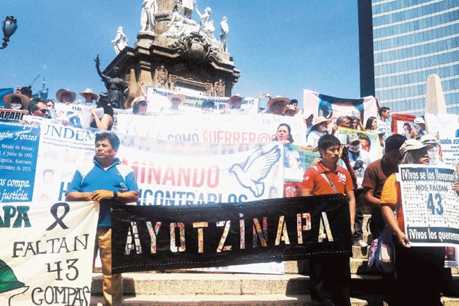 Nepojasnjeno izginotje mehiški študentov – leto kasneje