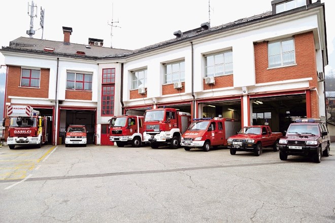 Sodobna gasilski dom in vozni park sta nujna za hiter odziv in reševanje. 