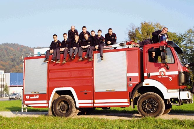 Veliko mladih se PGD Črnuče pridruži še kasneje, zaradi  lastne želje po predanosti gasilstvu. 