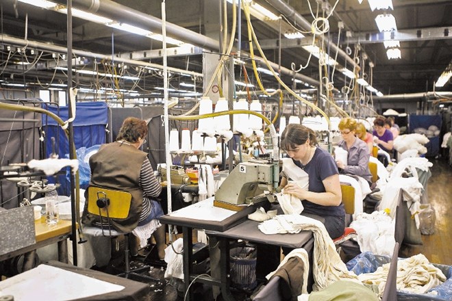 Tovarna nogavic Polzela je lani ustvarila 6,8 milijona evrov prihodkov in skoraj dva milijona evrov izgube. Na fotografiji je...