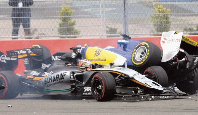 Hamilton se je v Sočiju razveselil ruske kučme, Mercedes pa konstruktorskega naslova