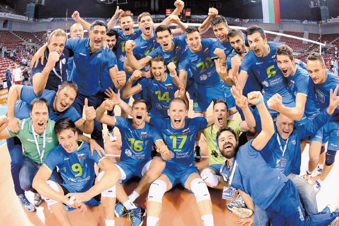 Slovenci so se prešerno veselili ob uvrstitvi v polfinale evropskega prvenstva. 